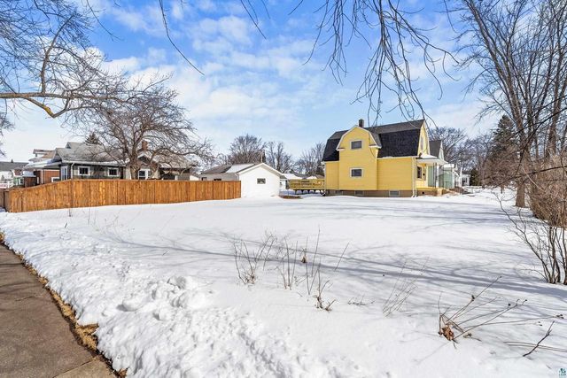 2022 Missouri Ave, Superior, WI 54880