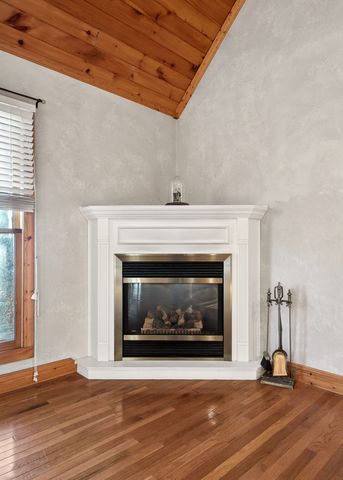 1011 Low Gap Rd, Sparta, TN 38583