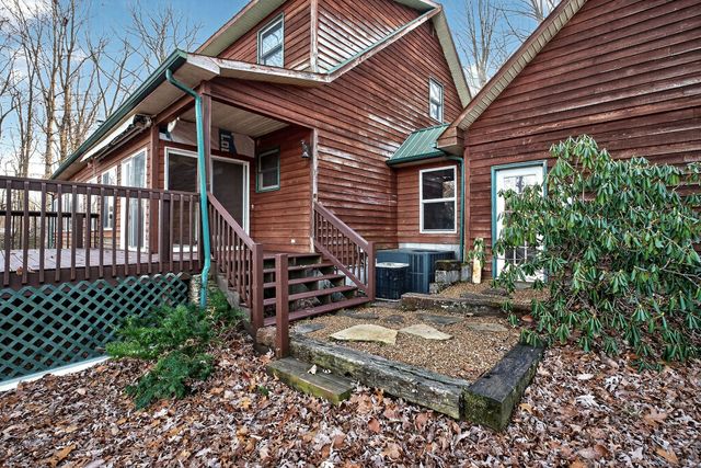 1011 Low Gap Rd, Sparta, TN 38583