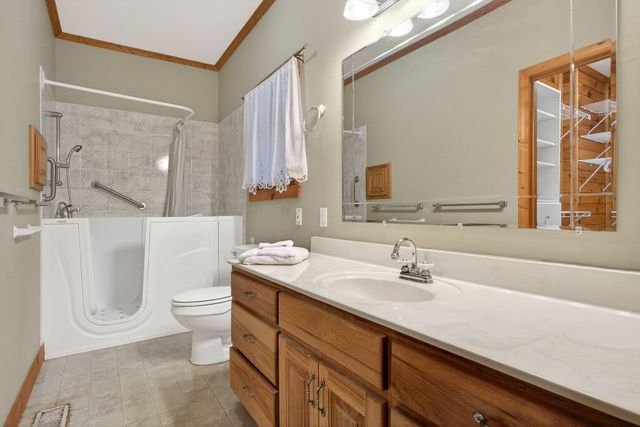 1011 Low Gap Rd, Sparta, TN 38583