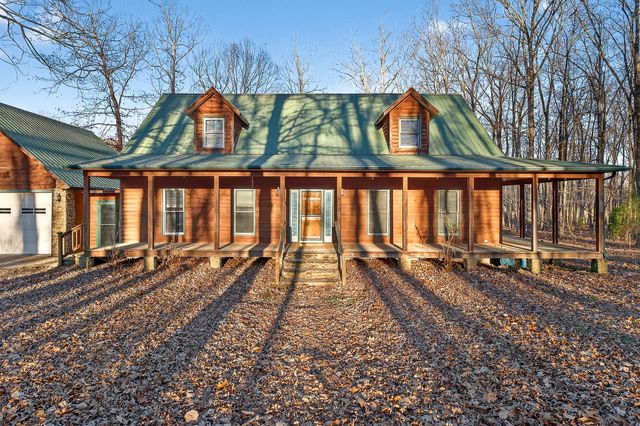 1011 Low Gap Rd, Sparta, TN 38583