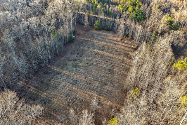 1011 Low Gap Rd, Sparta, TN 38583