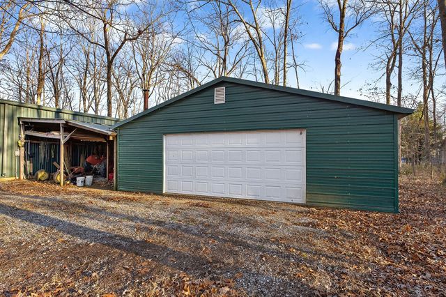 1011 Low Gap Rd, Sparta, TN 38583