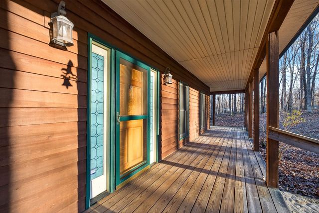 1011 Low Gap Rd, Sparta, TN 38583