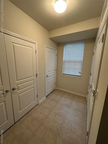 44681 Ellery Lane, Novi, MI 48377