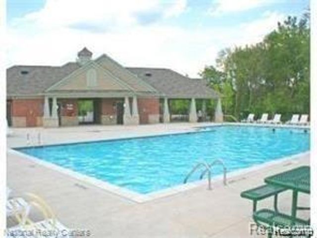 44681 Ellery Lane, Novi, MI 48377