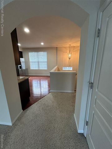 44681 Ellery Lane, Novi, MI 48377