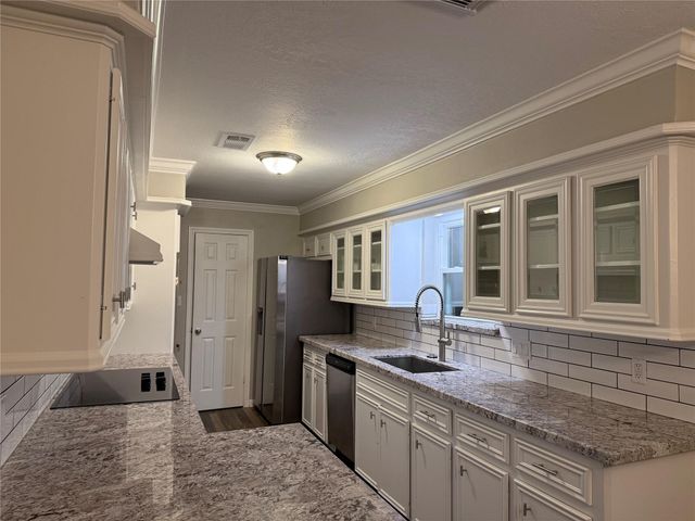 2234 Woodland Springs Street, Houston, TX 77077