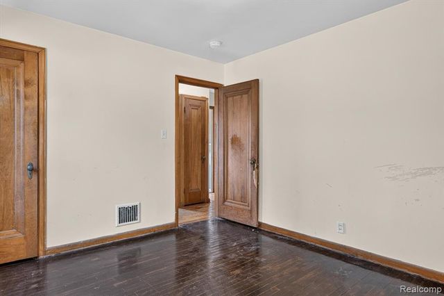 20930 Redmond Avenue, Eastpointe, MI 48021