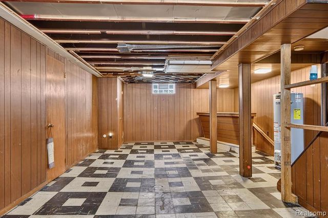 20930 Redmond Avenue, Eastpointe, MI 48021