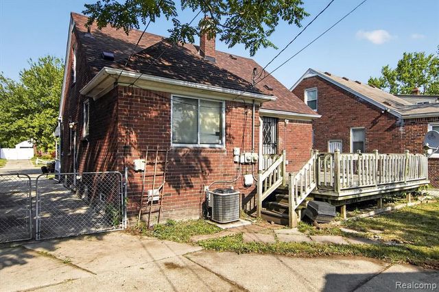 20930 Redmond Avenue, Eastpointe, MI 48021