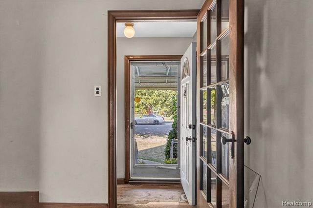 20930 Redmond Avenue, Eastpointe, MI 48021