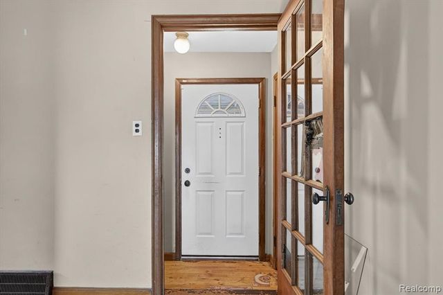 20930 Redmond Avenue, Eastpointe, MI 48021