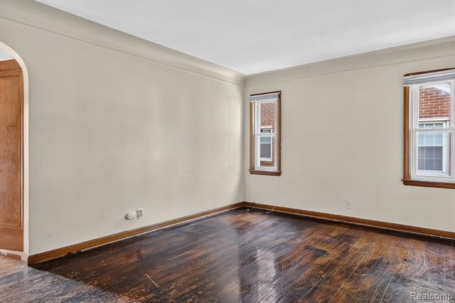 20930 Redmond Avenue, Eastpointe, MI 48021