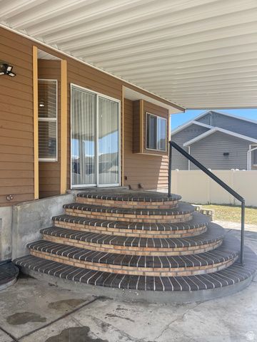 1895 W SIR TIMOTHY AVE, Salt Lake City, UT 84116