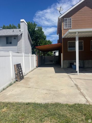1895 W SIR TIMOTHY AVE, Salt Lake City, UT 84116