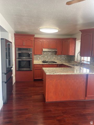 1895 W SIR TIMOTHY AVE, Salt Lake City, UT 84116