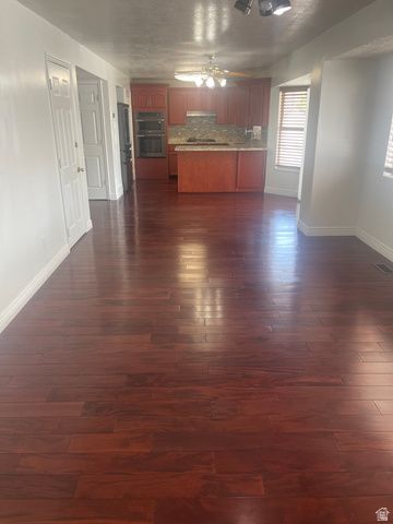 1895 W SIR TIMOTHY AVE, Salt Lake City, UT 84116