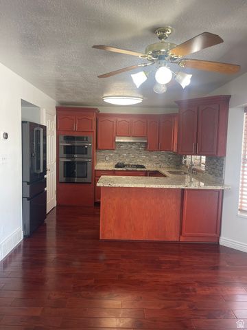 1895 W SIR TIMOTHY AVE, Salt Lake City, UT 84116
