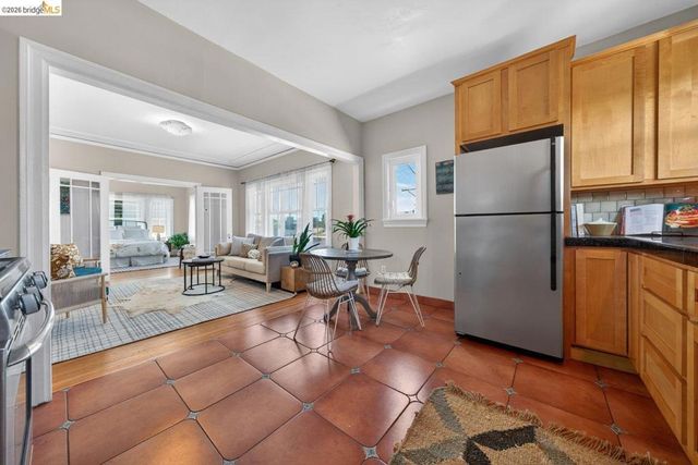 594 55Th St, Oakland, CA 94609