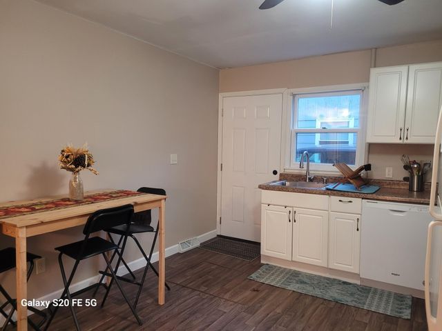 617 20th Street N, Moorhead, MN 56560