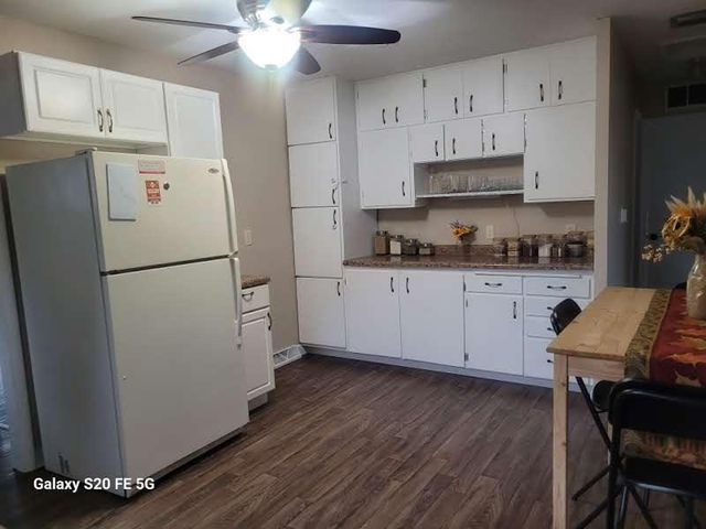 617 20th Street N, Moorhead, MN 56560