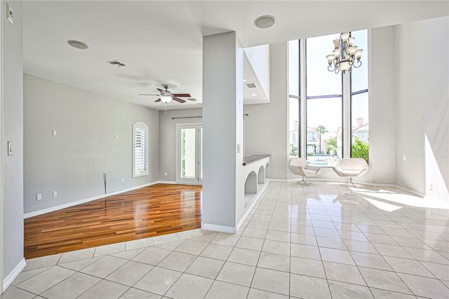 3137 Beach View Court, Las Vegas, NV 89117
