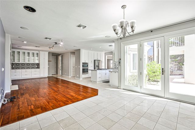 3137 Beach View Court, Las Vegas, NV 89117