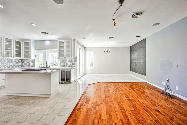 3137 Beach View Court, Las Vegas, NV 89117