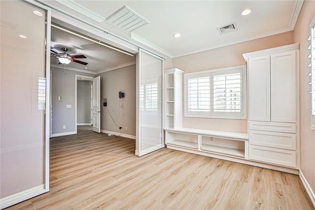3137 Beach View Court, Las Vegas, NV 89117