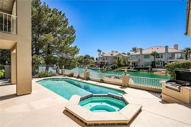 3137 Beach View Court, Las Vegas, NV 89117