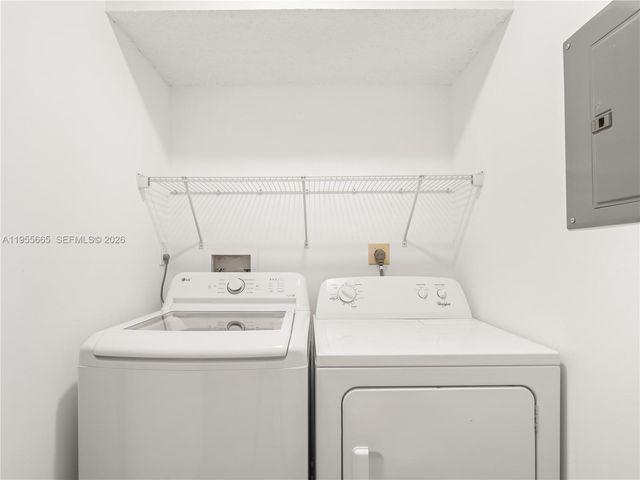 7547 Fairfax Dr 210, Tamarac, FL 33321