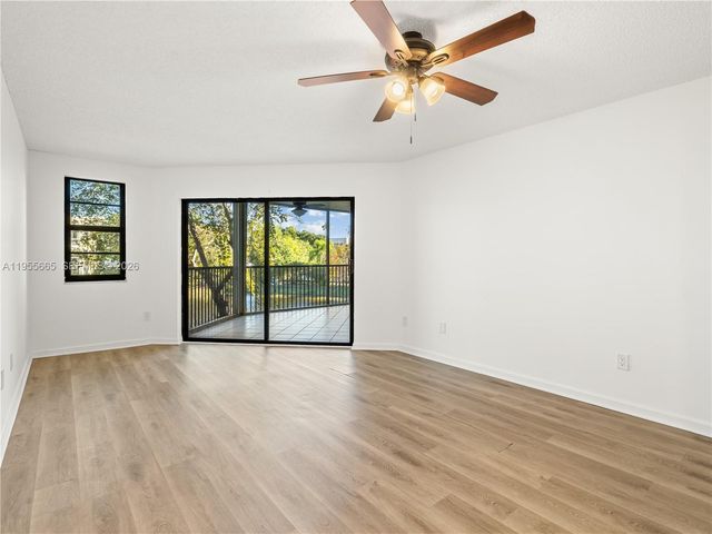 7547 Fairfax Dr 210, Tamarac, FL 33321