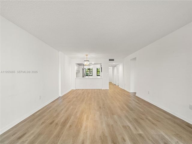 7547 Fairfax Dr 210, Tamarac, FL 33321