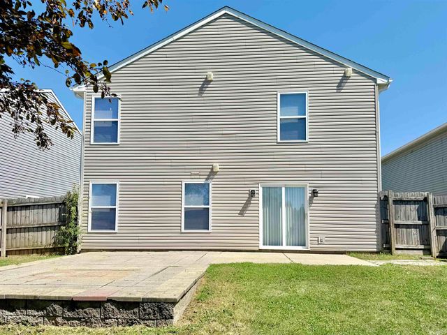 1611 Ashley Drive, Lebanon, IN 46052