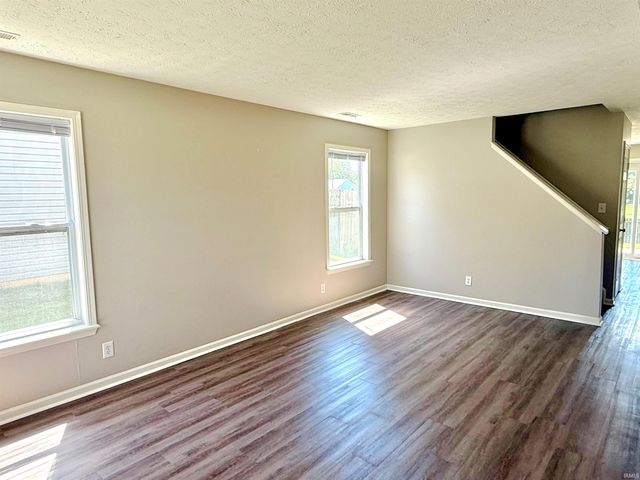 1611 Ashley Drive, Lebanon, IN 46052