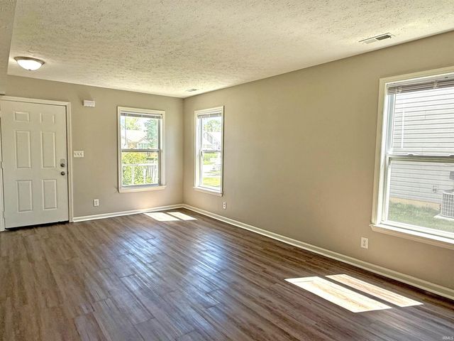 1611 Ashley Drive, Lebanon, IN 46052