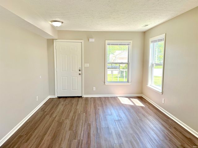 1611 Ashley Drive, Lebanon, IN 46052