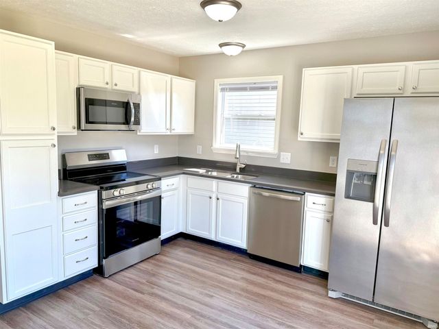 1611 Ashley Drive, Lebanon, IN 46052