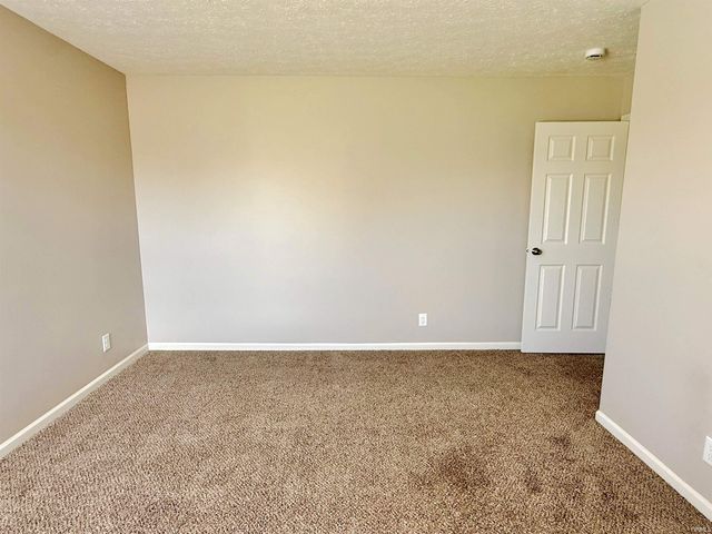 1611 Ashley Drive, Lebanon, IN 46052