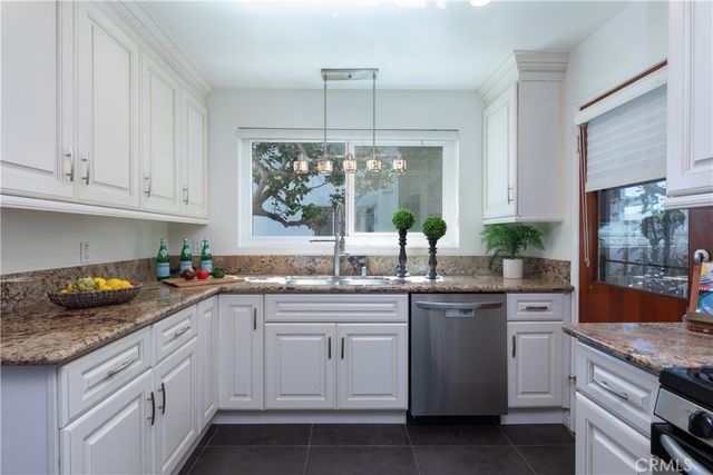 1014 E Carson St 7, Long Beach, CA 90807
