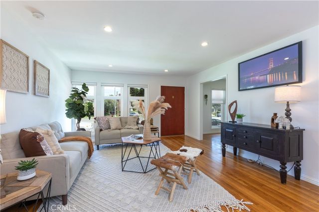 1014 E Carson St 7, Long Beach, CA 90807