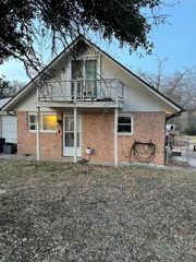 121 N Melanie Drive, Azle, TX 76020