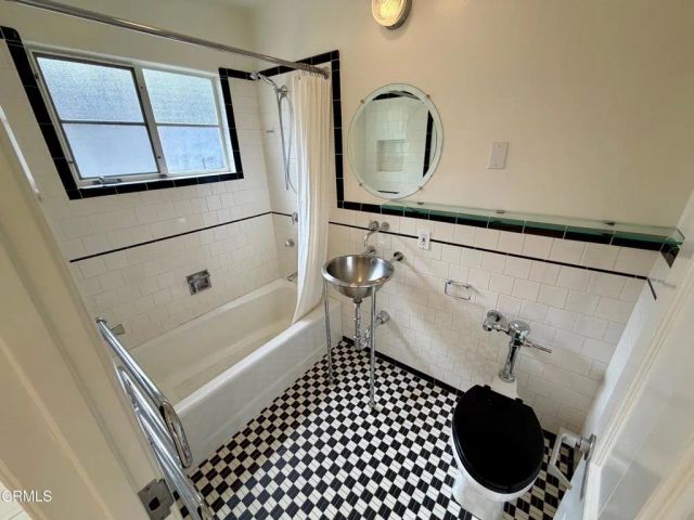 4321 Finley Avenue, Los Angeles, CA 90027