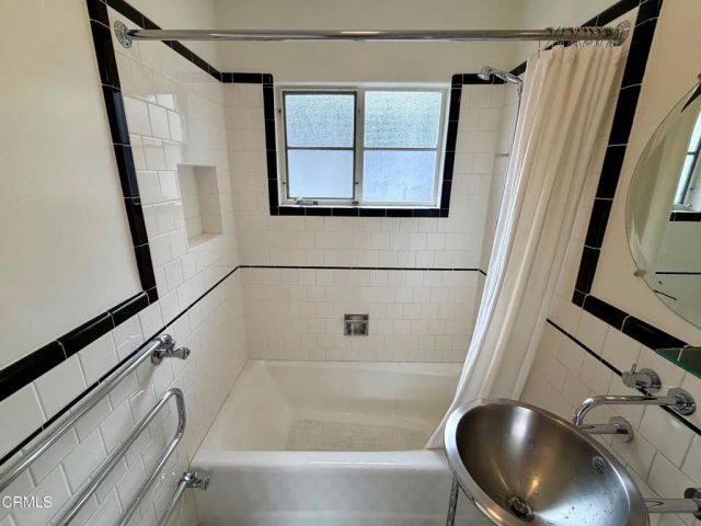 4321 Finley Avenue, Los Angeles, CA 90027