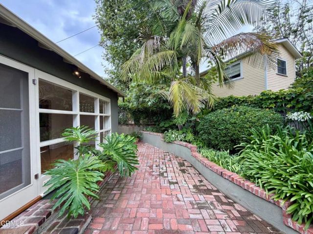 4321 Finley Avenue, Los Angeles, CA 90027