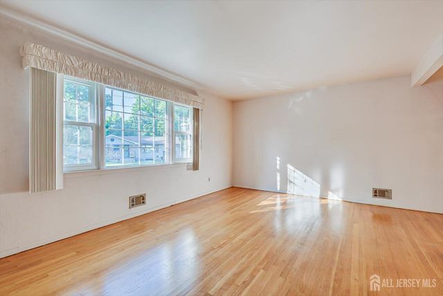 31 Rieder Road, Edison, NJ 08817