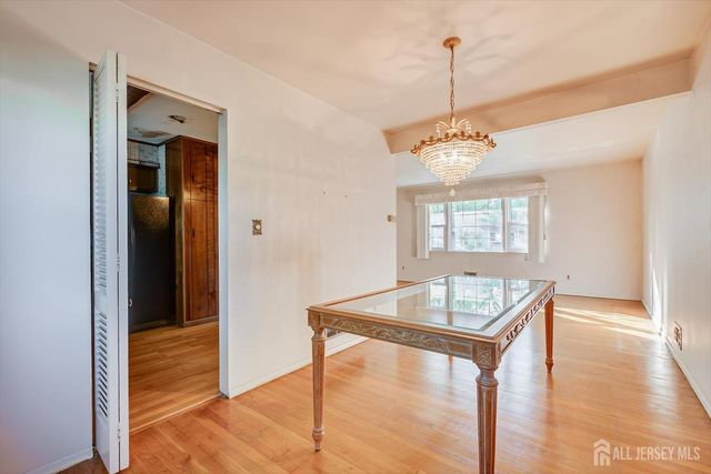 31 Rieder Road, Edison, NJ 08817