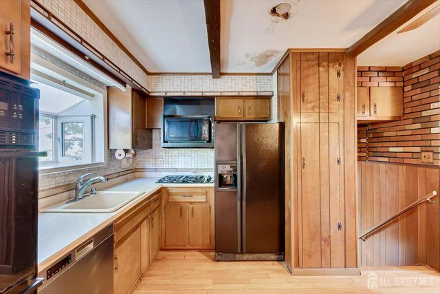 31 Rieder Road, Edison, NJ 08817
