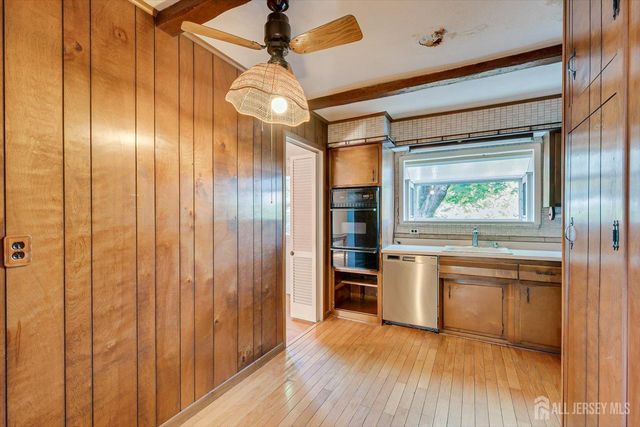 31 Rieder Road, Edison, NJ 08817